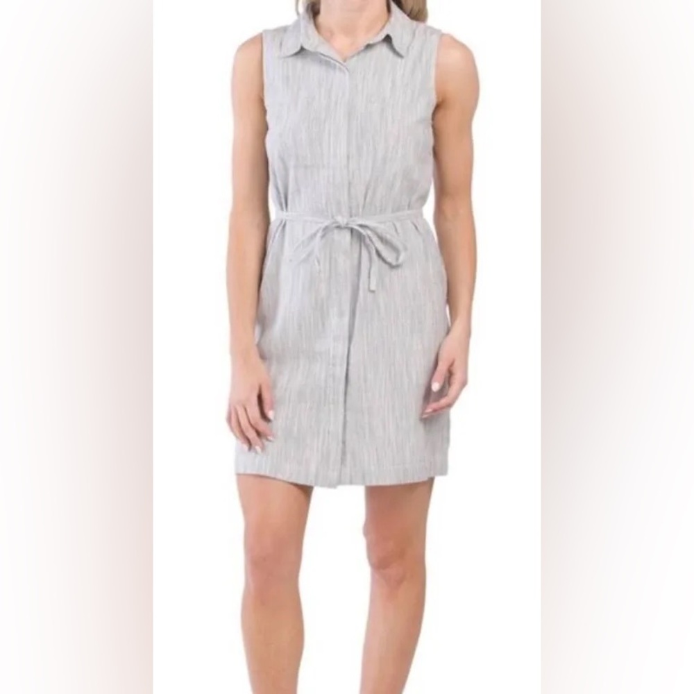 Tahari Light Gray Sleeveless Midi Dress